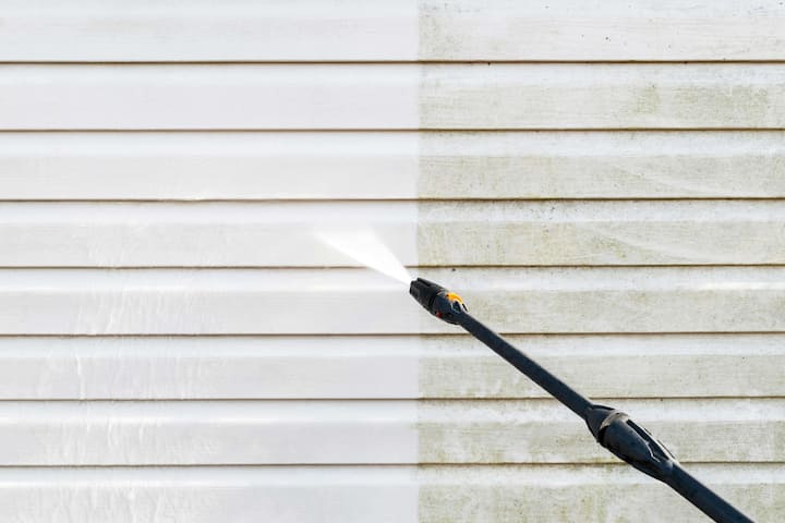 Residential pressure washing services Glenview